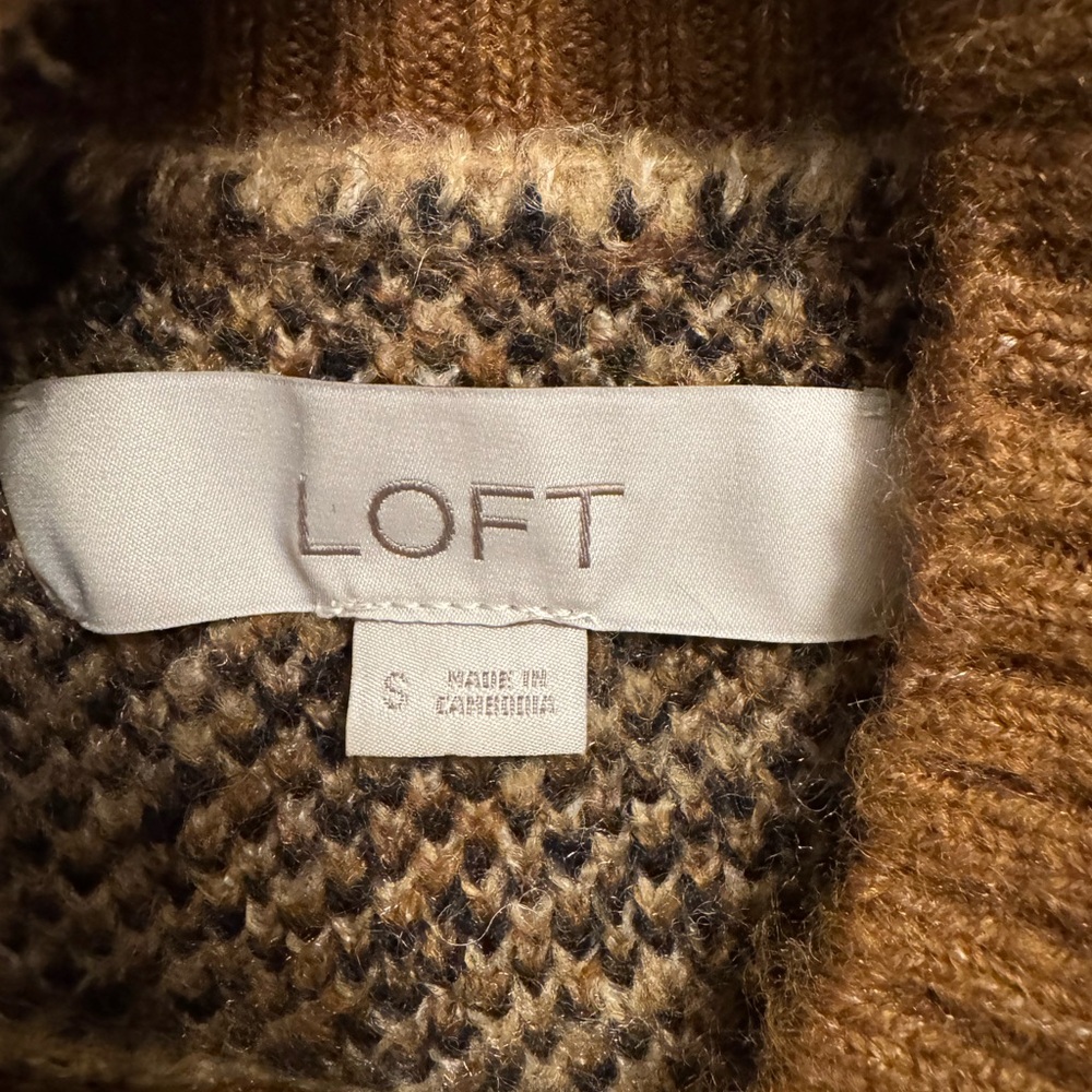 Anne Taylor LOFT Cheetah Print Mock Neck Sweater. So cute and versatile. - Picture 6 of 6